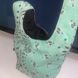 Carlton Yaito Paisley Knot Bag (Mint)